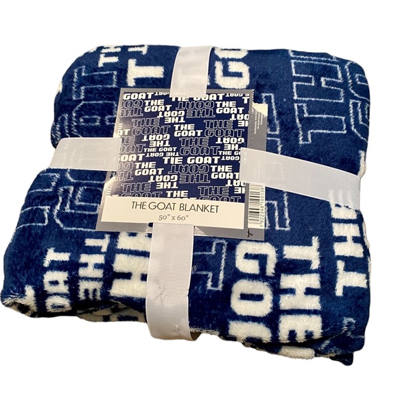 THE GOAT BLANKET 50” by 60” NOVELTY FLEECE BLANKET LIGHTWEIGHT THROW BLANKET - Picture 2 of 10